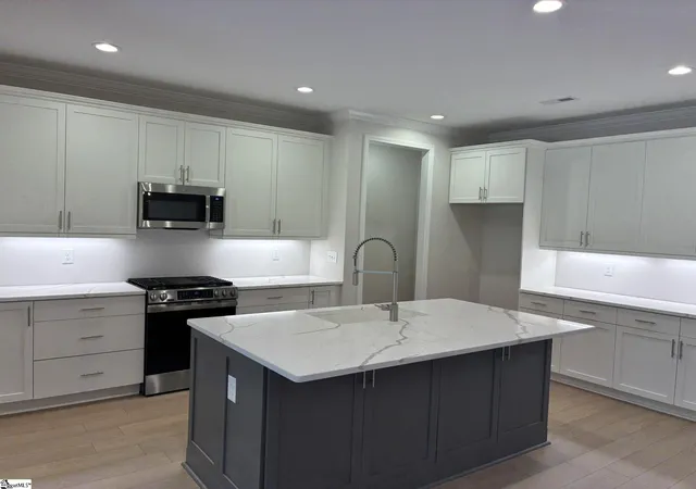 Photo 1 of Sale Pending at 21 Hasbrook Ln, Greenville, SC 29607 | MLS# 1578857 | Listing updated on 2026-10-05