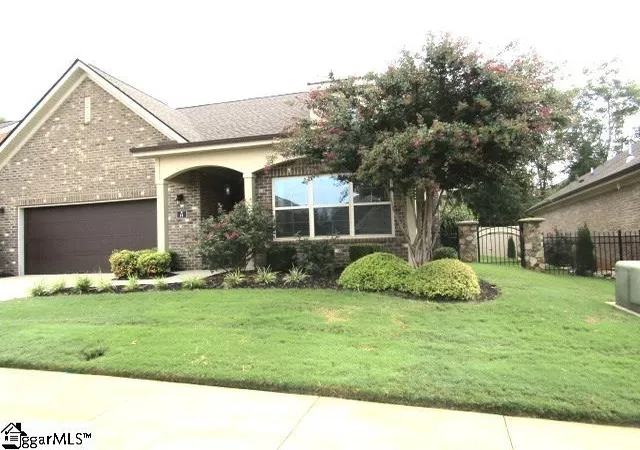 Photo 2 of Single family home for sale at 11 Heron Glen Way, Simpsonville, SC 29680 | MLS# 1604885 | Listing updated on 2026-10-03