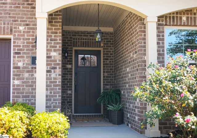 Photo 3 of Single family home for sale at 11 Heron Glen Way, Simpsonville, SC 29680 | MLS# 1604885 | Listing updated on 2026-10-03
