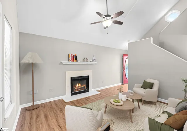 Photo 4 of Single family home for sale at 100 Mosspoint Dr, Greenville, SC 29617 | MLS# 1603438 | Listing updated on 2026-09-10