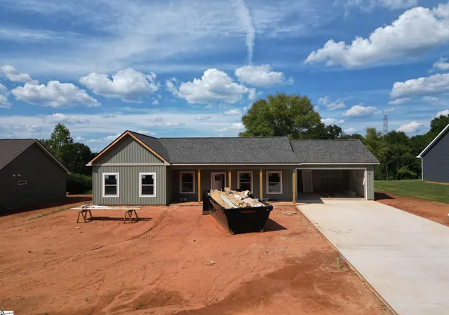 Photo 1 of Single family home for sale at 530 Hellams Rd, Gray Court, SC 29645 | MLS# 1603783 | Listing updated on 2026-09-15