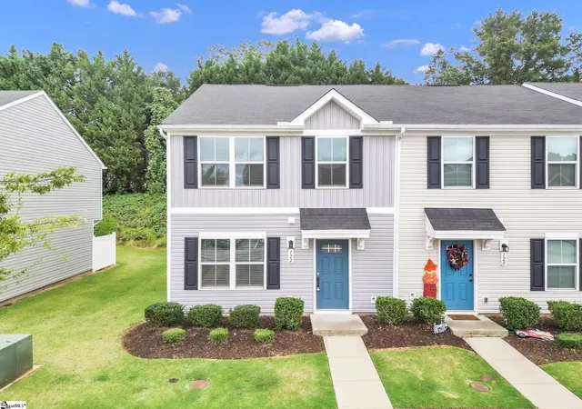 Photo 1 of Townhouse for sale at 122 Fernside Ct, Greenville, SC 29617 | MLS# 1605008 | Listing updated on 2026-10-19