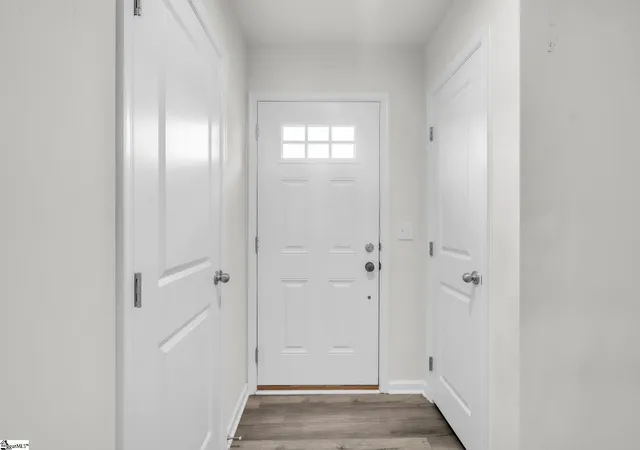 Photo 3 of Townhouse for sale at 122 Fernside Ct, Greenville, SC 29617 | MLS# 1605008 | Listing updated on 2026-10-19