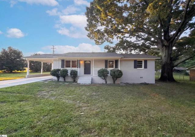 Photo 1 of Single family home for sale at 28 11th Street, Greer, SC 29651 | MLS# 1603138 | Listing updated on 2026-09-07