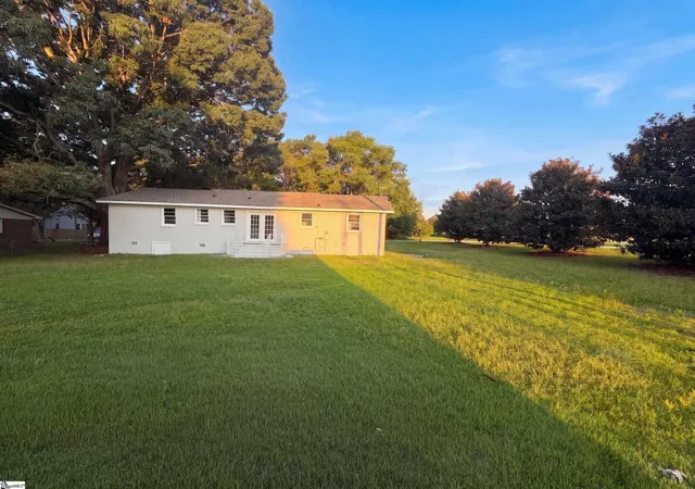 Photo 4 of Single family home for sale at 28 11th Street, Greer, SC 29651 | MLS# 1603138 | Listing updated on 2026-09-07