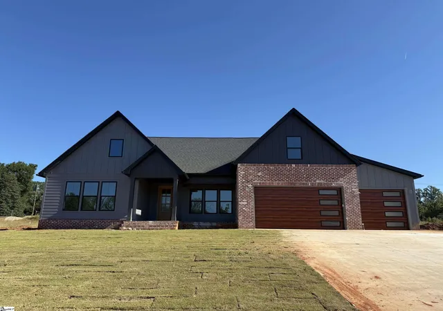 Photo 1 of Single family home for sale at 4034 Hollybank Dr #LOT 6, Spartanburg, SC 29303 | MLS# 1605277 | Listing updated on 2026-10-13