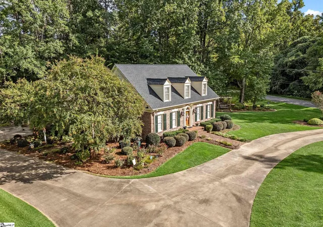 Photo 3 of Single family home for sale at 100 Crestview Dr, Union, SC 29379 | MLS# 1603812 | Listing updated on 2026-09-16