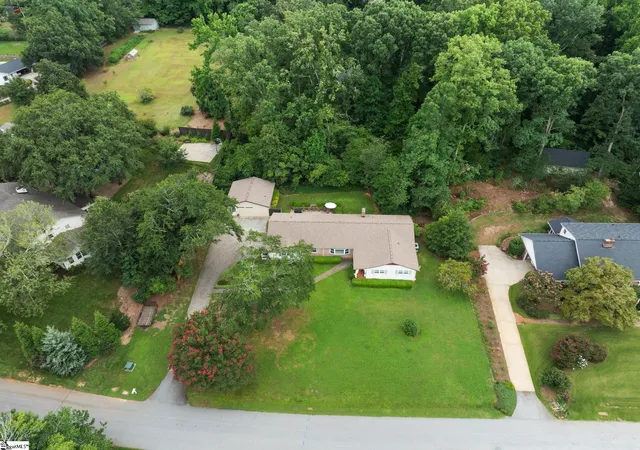 Photo 2 of Single family home for sale at 3 Providence Sq, Greenville, SC 29615 | MLS# 1603493 | Listing updated on 2026-09-11