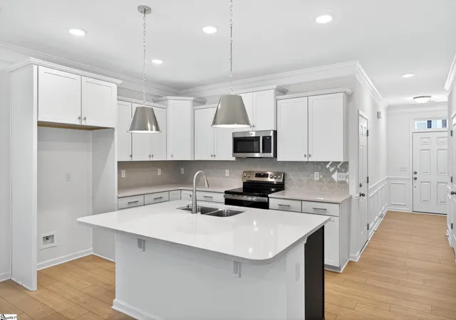 Photo 3 of Townhouse for sale at 54 Fair Village Ln, Simpsonville, SC 29680 | MLS# 1603569 | Listing updated on 2026-09-11