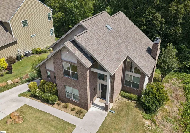 Photo 3 of Single family home for sale at 189 Chandler Crst Ct, Greer, SC 29651 | MLS# 1603707 | Listing updated on 2026-09-14