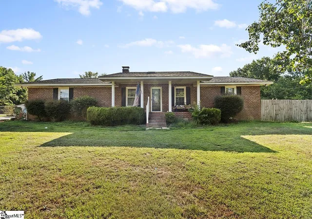 Single family home for sale at 18 Brissy Rock Rd, Ware Shoals, SC 29692 | MLS# 1603030