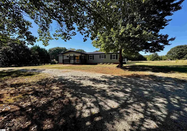 Photo 1 of Manufactured home for sale at 710 E Victor Hl Rd, Duncan, SC 29334 | MLS# 1606009 | Listing updated on 2026-10-07