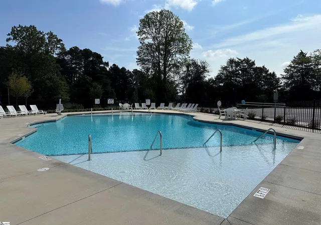 Photo 4 of Single family home for sale at 165 Gumwood Cir, Gaffney, SC 29341 | MLS# 1603348 | Listing updated on 2026-09-09