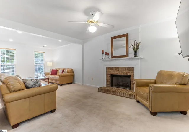 Photo 2 of Single family home for sale at 15 Birchstone Ct, Simpsonville, SC 29681 | MLS# 1604795 | Listing updated on 2026-10-01