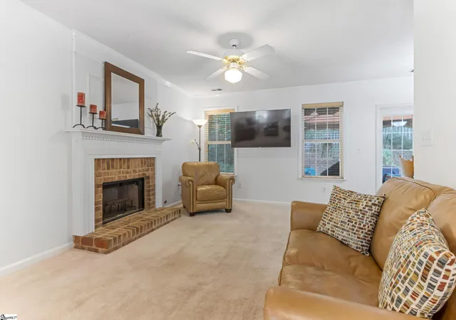 Photo 3 of Single family home for sale at 15 Birchstone Ct, Simpsonville, SC 29681 | MLS# 1604795 | Listing updated on 2026-10-01