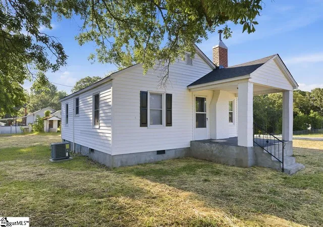 Photo 3 of Single family home for sale at 7604 252 Hwy, Honea Path, SC 29654 | MLS# 1600666 | Listing updated on 2026-09-16