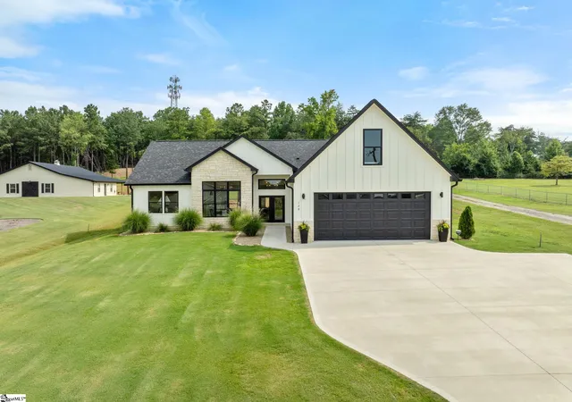 Photo 3 of Single family home for sale at 128 Cothran Rd, Inman, SC 29349 | MLS# 1601680 | Listing updated on 2026-09-15