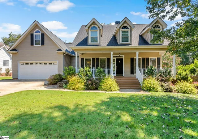 Photo 1 of Single family home for sale at 2 Hoptree Dr, Greer, SC 29650 | MLS# 1603592 | Listing updated on 2026-09-11