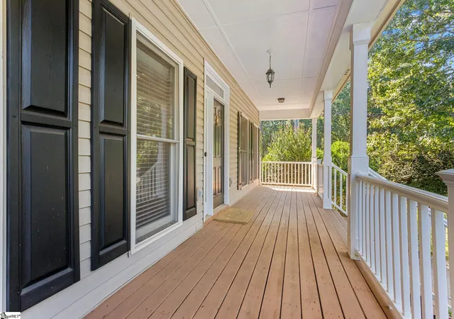 Photo 3 of Single family home for sale at 2 Hoptree Dr, Greer, SC 29650 | MLS# 1603592 | Listing updated on 2026-09-11