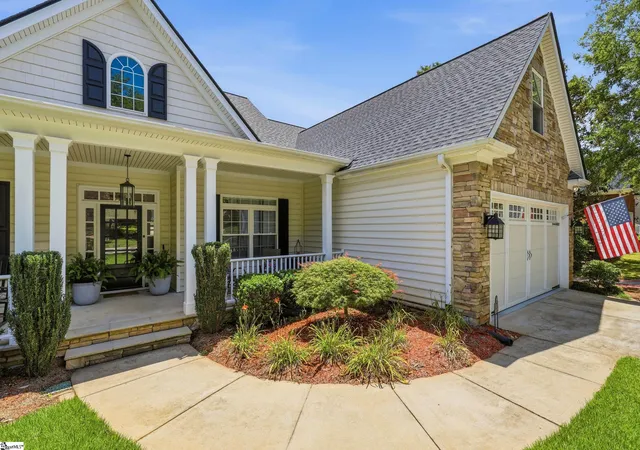 Photo 2 of Single family home for sale at 411 Kilgore Farms Cir, Simpsonville, SC 29681 | MLS# 1604410 | Listing updated on 2026-09-21