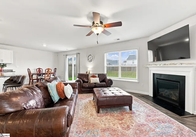 Photo 2 of Single family home for sale at 132 Boxbury Way, Fountain Inn, SC 29644 | MLS# 1603048 | Listing updated on 2026-09-12
