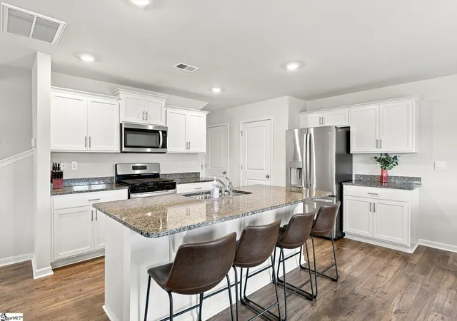 Photo 3 of Single family home for sale at 132 Boxbury Way, Fountain Inn, SC 29644 | MLS# 1603048 | Listing updated on 2026-09-12