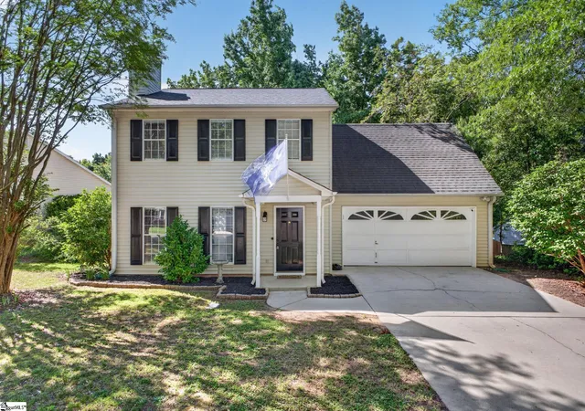 Photo 2 of Single family home for sale at 109 Twin Falls Dr, Simpsonville, SC 29680 | MLS# 1597053 | Listing updated on 2026-09-17