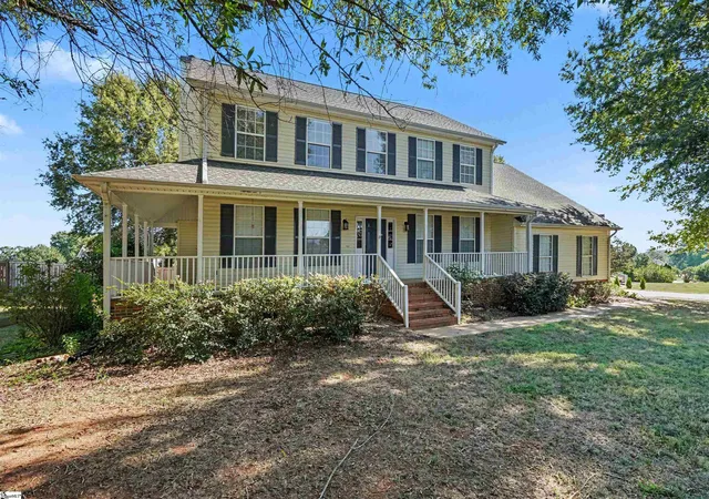 Photo 3 of Single family home for sale at 310 Saddlebred Dr, Pelzer, SC 29669 | MLS# 1605407 | Listing updated on 2026-10-15