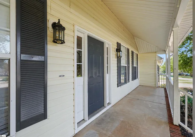 Photo 3 of Single family home for sale at 310 Saddlebred Dr, Pelzer, SC 29669 | MLS# 1605407 | Listing updated on 2026-10-15