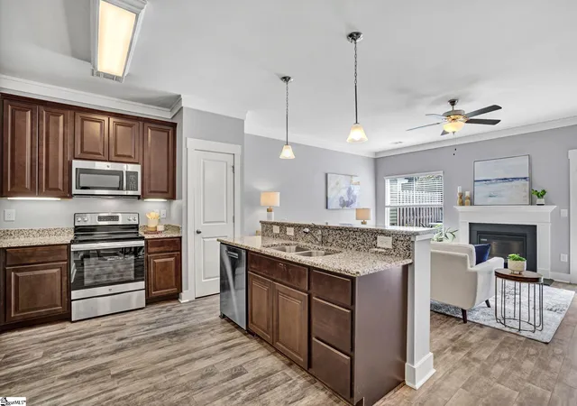 Photo 4 of Townhouse for sale at 771 Elmbrook Dr, Simpsonville, SC 29681 | MLS# 1604204 | Listing updated on 2026-09-24