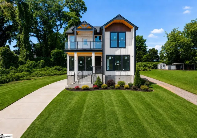 Photo 1 of Single family home for sale at 33 Happy Ave, Greenville, SC 29609 | MLS# 1602640 | Listing updated on 2026-09-01