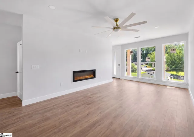 Photo 2 of Single family home for sale at 33 Happy Ave, Greenville, SC 29609 | MLS# 1602640 | Listing updated on 2026-09-01