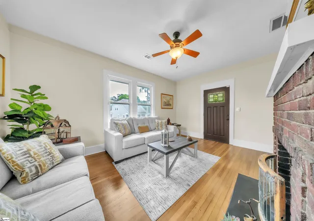 Photo 3 of Single family home for sale at 107 Whitehall St, Greenville, SC 29609 | MLS# 1604049 | Listing updated on 2026-10-04