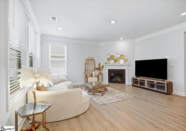 Photo 3 of Single family home for sale at 173 Dodd Trl, Greenville, SC 29605 | MLS# 1604987 | Listing updated on 2026-10-26