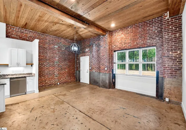 Photo 4 of Condo for sale at 806 Green Ave #108, Greenville, SC 29605 | MLS# 1603737 | Listing updated on 2026-09-14