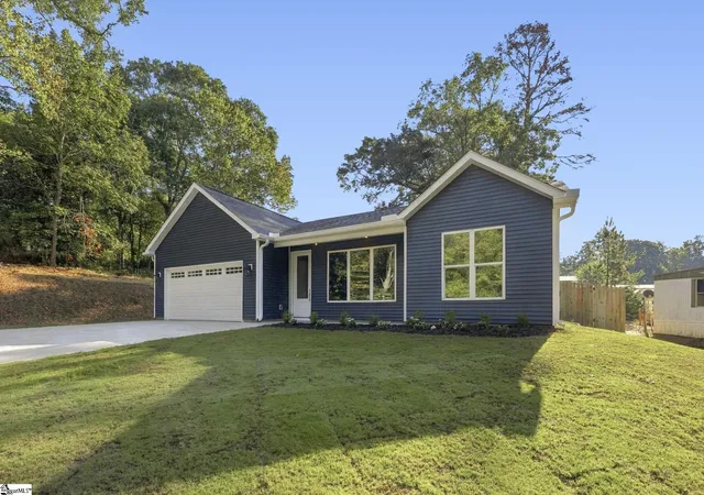 Photo 2 of Single family home for sale at 264 River St, Duncan, SC 29334 | MLS# 1605679 | Listing updated on 2026-10-13
