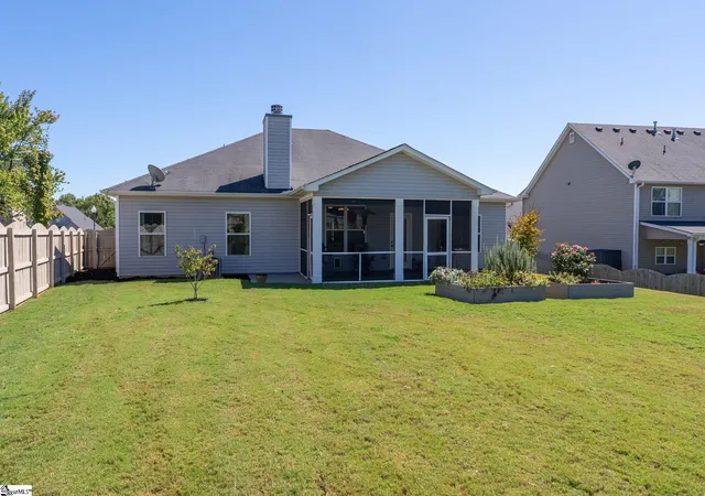 Photo 3 of Sale Pending at 506 W Holloway Dr, Woodruff, SC 29388 | MLS# 1605164 | Listing updated on 2026-10-02