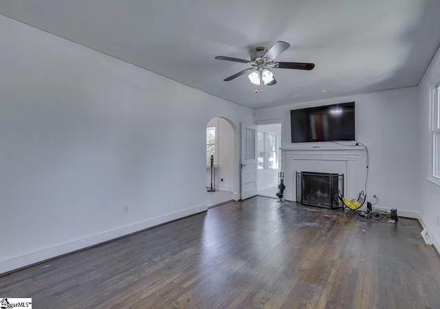 Photo 2 of Single family home for sale at 905 Reid School Rd, Taylors, SC 29687 | MLS# 1603587 | Listing updated on 2026-09-11
