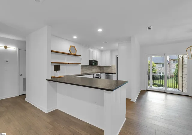 Photo 3 of Condo for sale at 925 Cleveland St #Unit 222, Greenville, SC 29601 | MLS# 1602646 | Listing updated on 2026-09-11