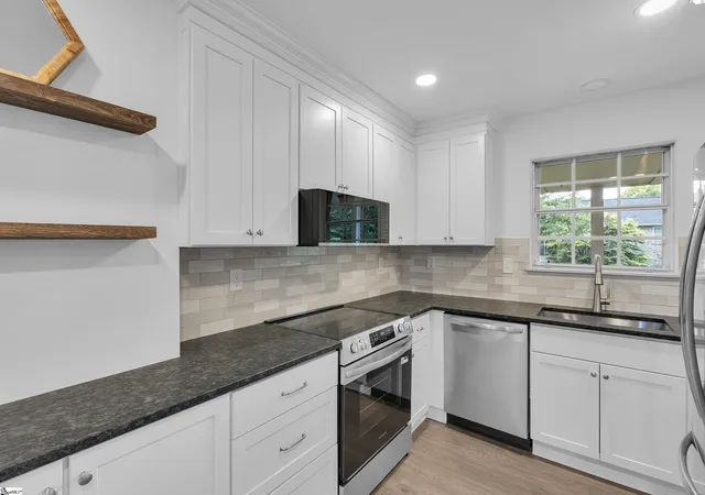 Photo 3 of Condo for sale at 925 Cleveland St #Unit 222, Greenville, SC 29601 | MLS# 1602646 | Listing updated on 2026-09-11