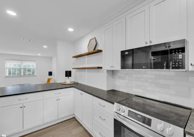 Photo 4 of Condo for sale at 925 Cleveland St #Unit 222, Greenville, SC 29601 | MLS# 1602646 | Listing updated on 2026-09-11
