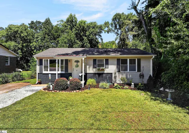 Photo 1 of Single family home for sale at 37 Crestmore Dr, Greenville, SC 29611 | MLS# 1603558 | Listing updated on 2026-09-11