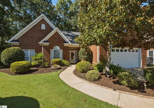 Photo 2 of Single family home for sale at 21 Windmill Way, Greenville, SC 29615 | MLS# 1603650 | Listing updated on 2026-09-12
