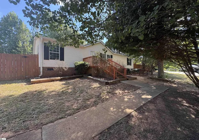 Photo 1 of Single family home for sale at 38 Raisinwood Dr, Simpsonville, SC 29681 | MLS# 1603655 | Listing updated on 2026-09-12