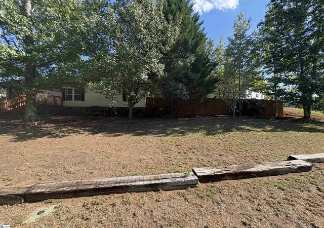 Photo 2 of Single family home for sale at 38 Raisinwood Dr, Simpsonville, SC 29681 | MLS# 1603655 | Listing updated on 2026-09-12