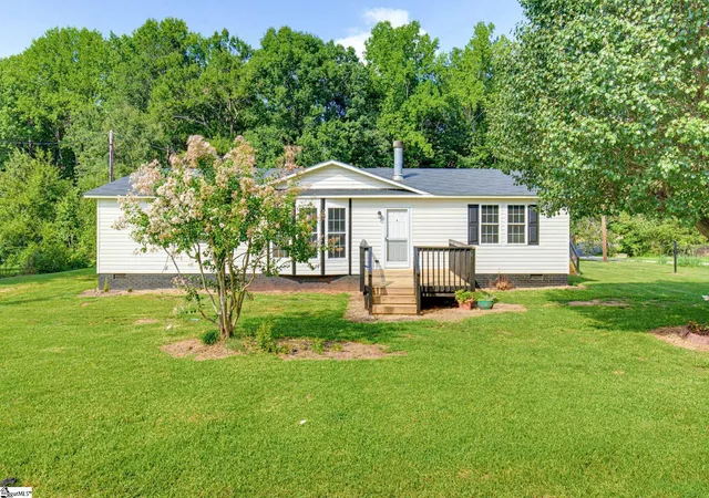 Photo 1 of Sale Pending at 95 S Manley Dr, Taylors, SC 29687 | MLS# 1601704 | Listing updated on 2026-09-21