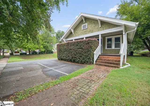 Photo 1 of Single family home for sale at 308 W Stone Ave, Greenville, SC 29609 | MLS# 1605271 | Listing updated on 2026-09-29