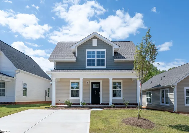 Photo 1 of Single family home for sale at 209 Waltham Ct, Greenville, SC 29617 | MLS# 1604965 | Listing updated on 2026-10-17