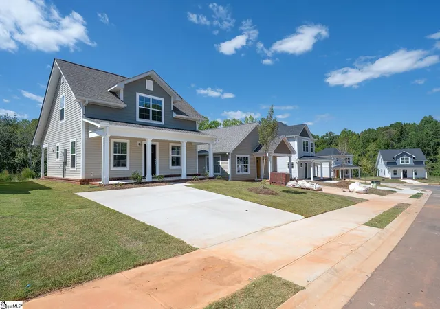 Photo 2 of Single family home for sale at 209 Waltham Ct, Greenville, SC 29617 | MLS# 1604965 | Listing updated on 2026-10-17