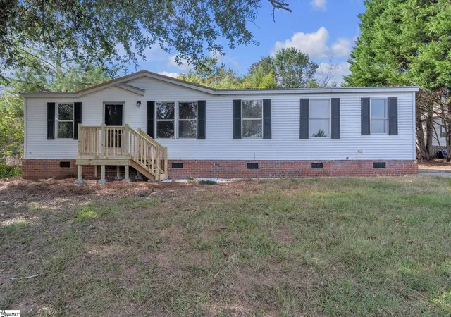 Photo 1 of Manufactured home for sale at 8 Riverbreeze Rd, Greenville, SC 29611 | MLS# 1606212 | Listing updated on 2026-10-09